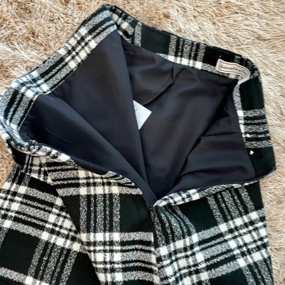 Abercrombie & Fitch Wool Mini Skirt, Black/White, 4, Gently Used - Picture 8 of 10